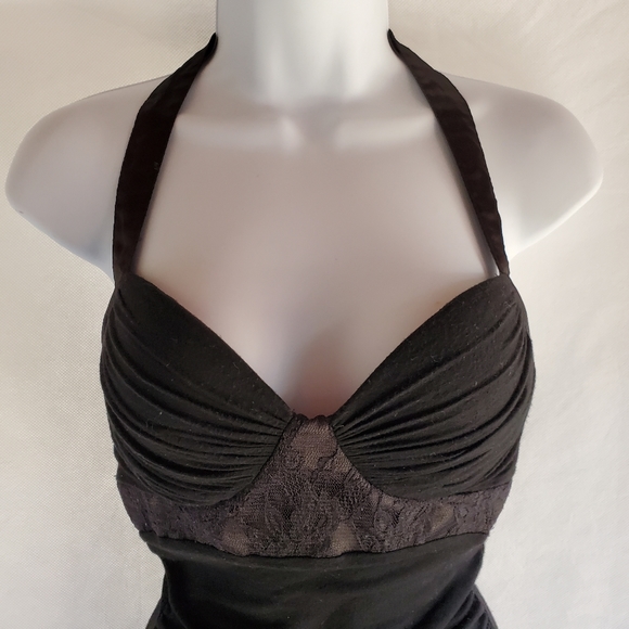 Papaya Black Halter Tank Top With Lace Detail - Picture 2 of 9